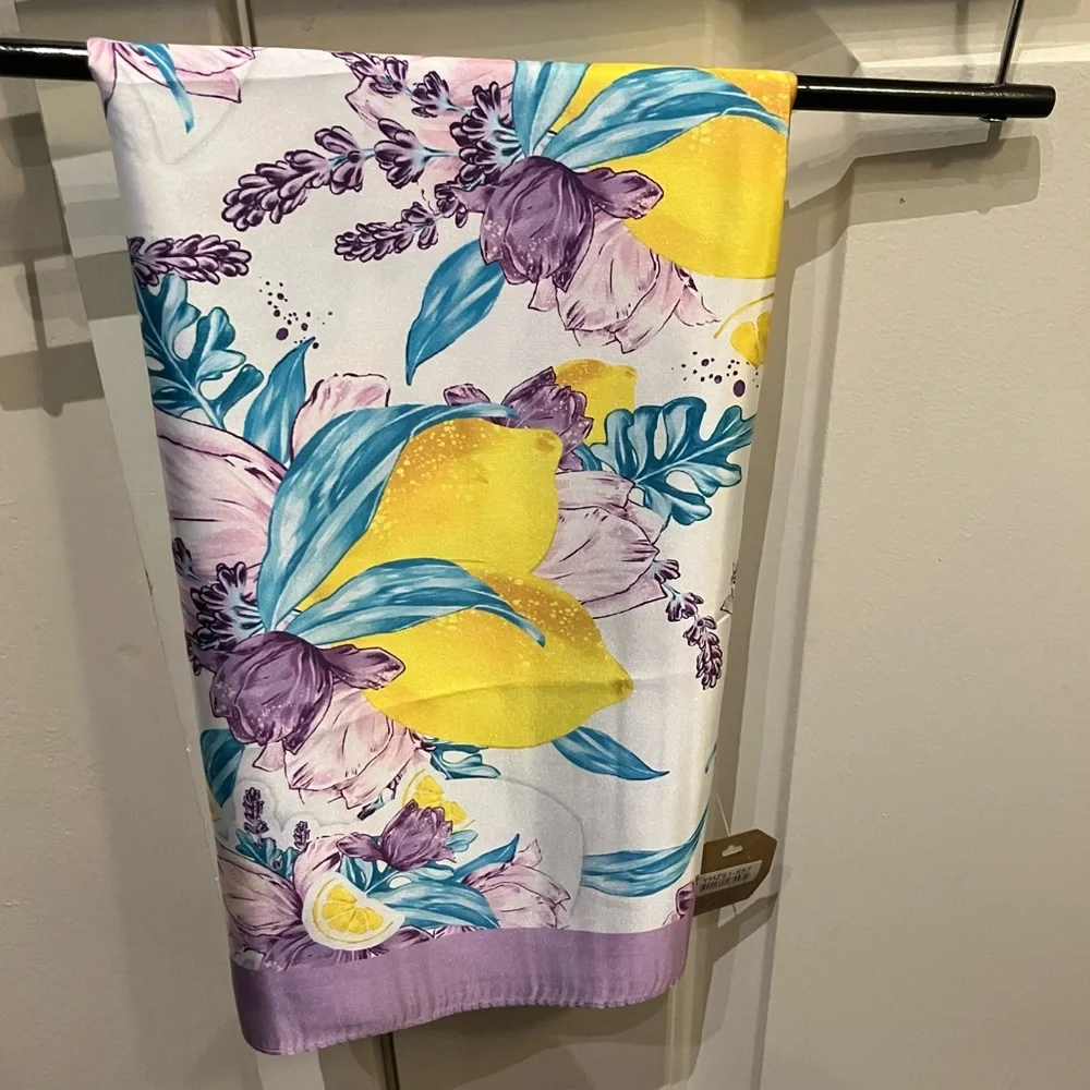 Amalfi Coast Silk Blend Lemon Square Scarf NWT